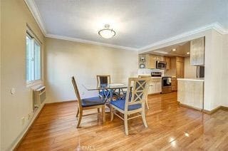 396 Miraleste Dr in Los Angeles, CA - Building Photo - Building Photo