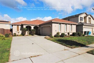 1901 Pyramid Creek Dr in Marysville, CA - Building Photo