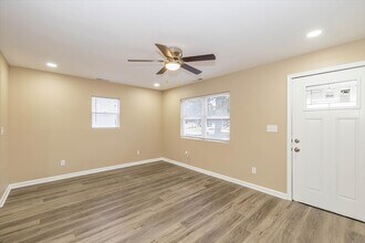 1609 N Outer Dr in Lebanon, IN - Foto de edificio - Building Photo