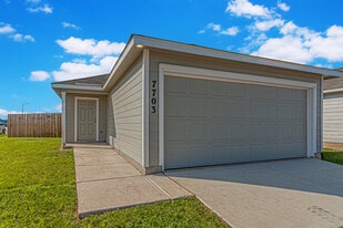 7703 Chancery Gate in San Antonio, TX - Building Photo