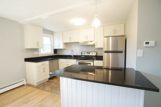 70 Wilson Ln in Vernon, CT - Building Photo - Building Photo