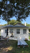 143 N 15th St in Fort Pierce, FL - Building Photo