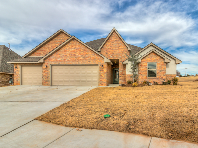 4217 Carmina Dr in Edmond, OK - Building Photo - Building Photo