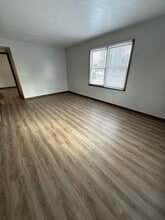 413 S Harkless Dr in Syracuse, IN - Building Photo - Building Photo