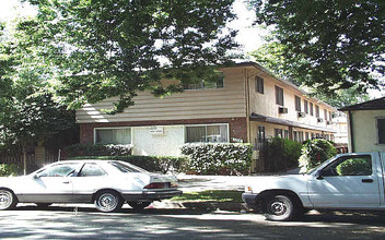 1214 U St in Sacramento, CA - Foto de edificio - Building Photo