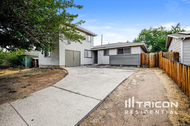 property at 3045 Slater Ct