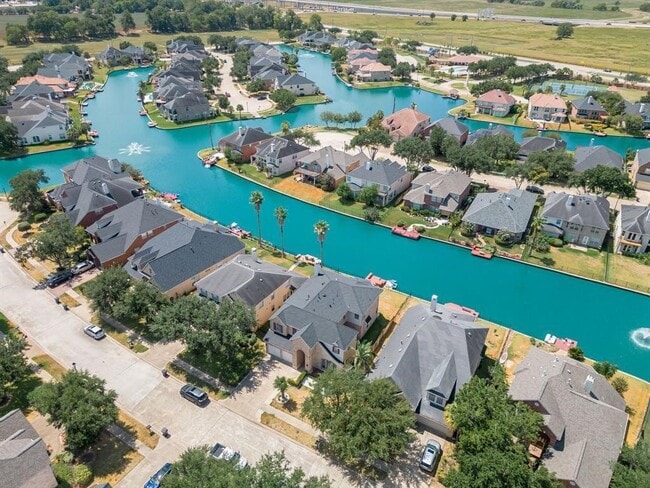 14222 Ingham Ct in Sugar Land, TX - Building Photo - Building Photo