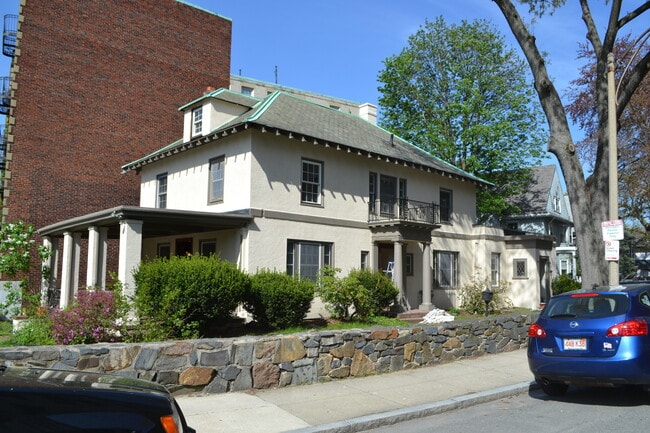 1860 Commonwealth Ave, Unit 1