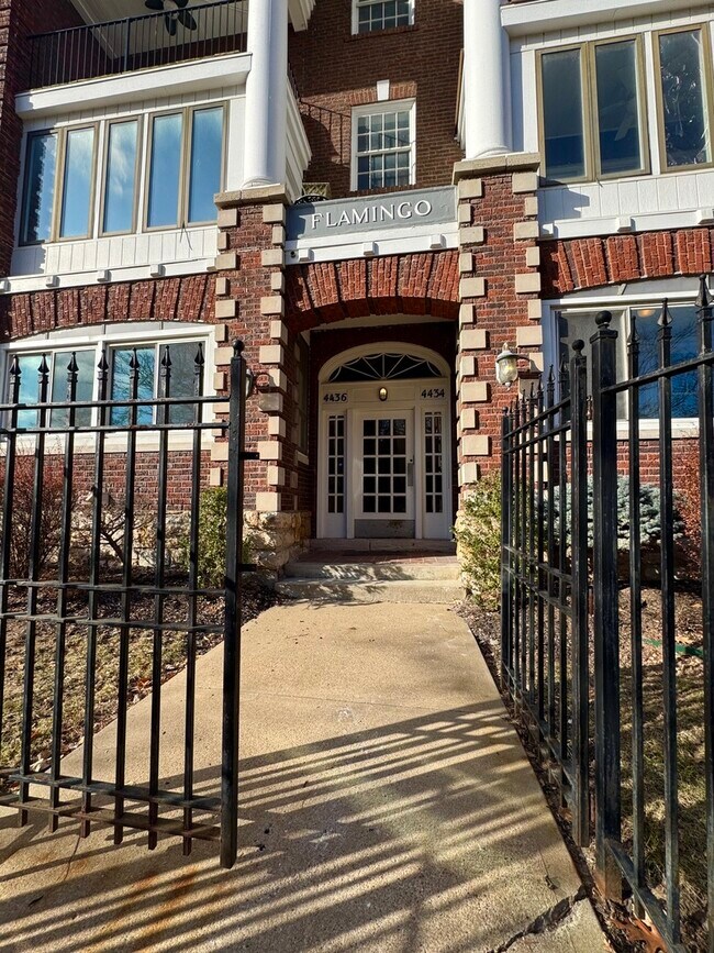 4436 Mill Creek Pky, Unit 3S in Kansas City, MO - Building Photo - Building Photo