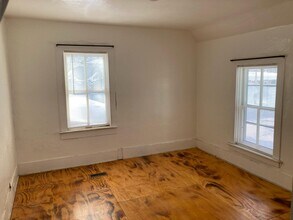 146 1st St, Unit #3 in Lake Linden, MI - Building Photo - Building Photo