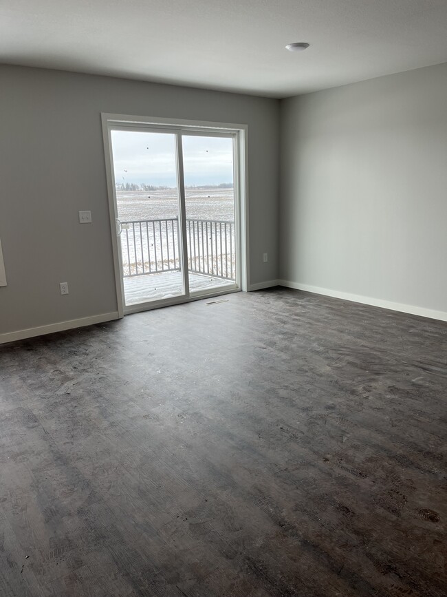 142 Erin Ct, Unit 142A