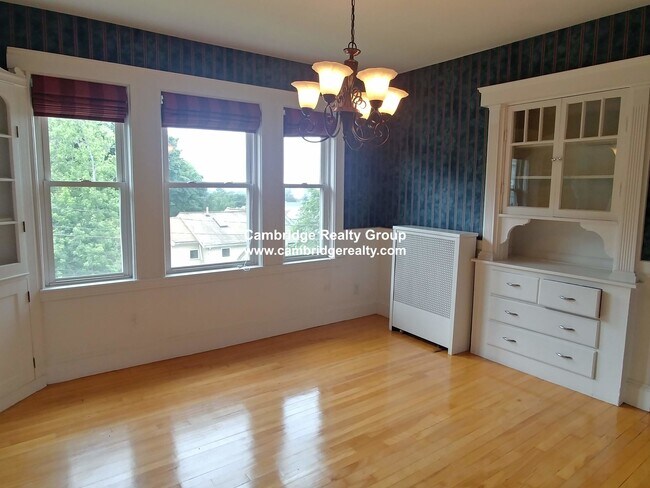 23 Edison Ave, Unit 2A in Medford, MA - Building Photo - Building Photo