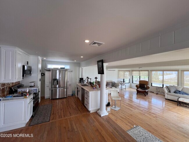 14 Falls Rd in Mantoloking, NJ - Building Photo - Building Photo