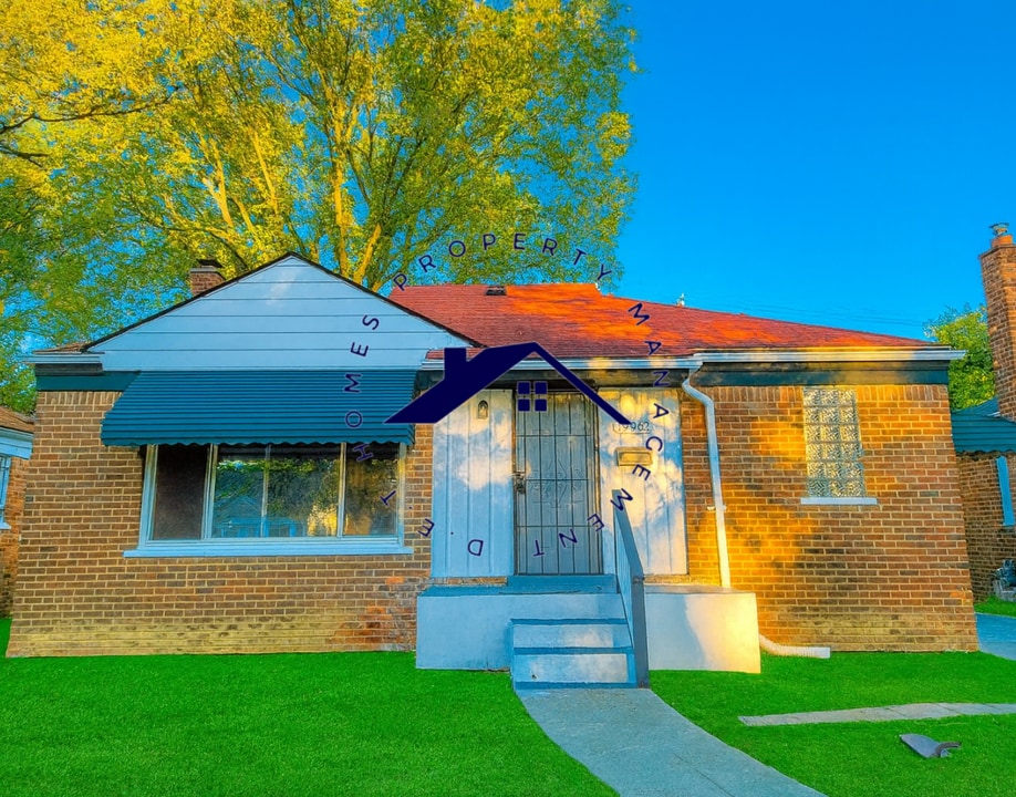 19962 Asbury Park in Detroit, MI - Building Photo