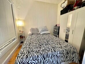 337 Beacon St, Unit 9 in Boston, MA - Building Photo - Building Photo