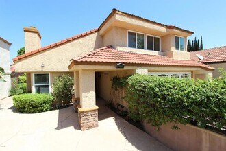 15329 Bambi Ct in Moorpark, CA - Foto de edificio - Building Photo