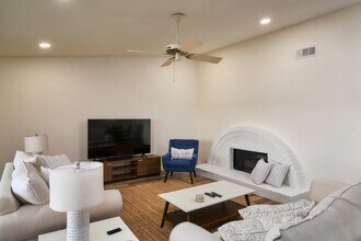 84 Presidio Pl in Palm Desert, CA - Building Photo - Building Photo