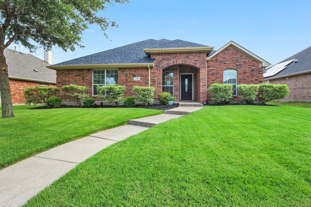 13463 Four Willows Dr in Frisco, TX - Building Photo