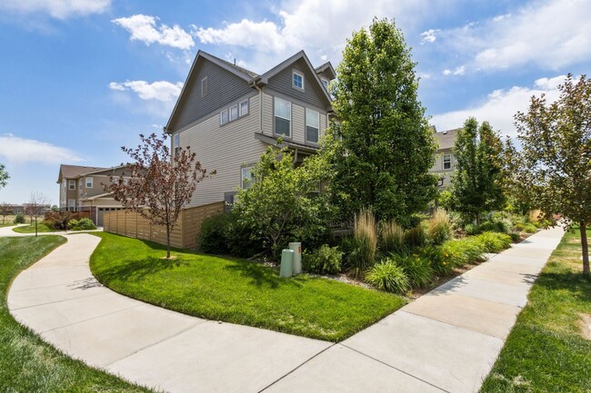 328 Zeppelin Wy in Fort Collins, CO - Building Photo - Building Photo