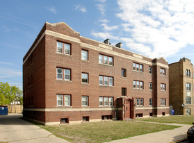 960 Amherst St Apartments