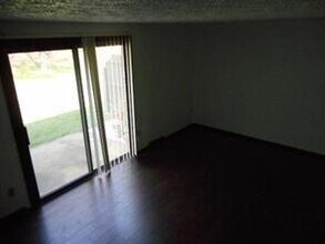 289 Scott Ln in Venetia, PA - Building Photo - Building Photo