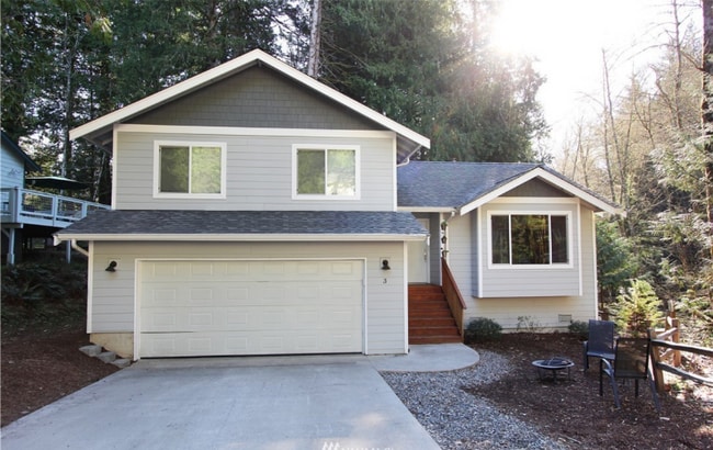 property at 3 N Summit Dr