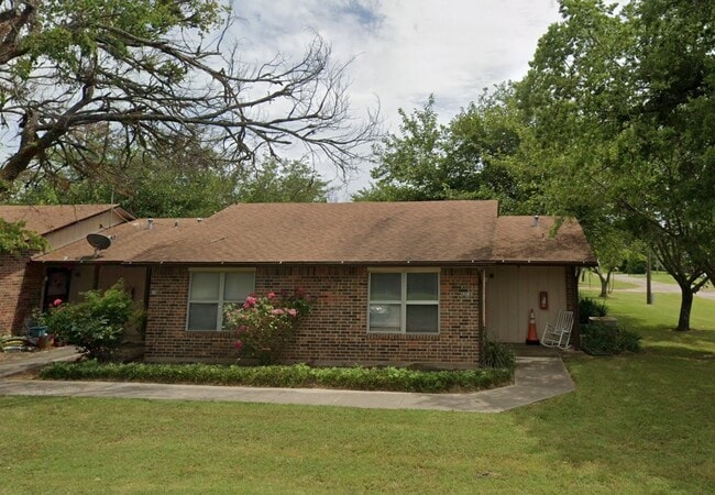 property at 709 Witt St