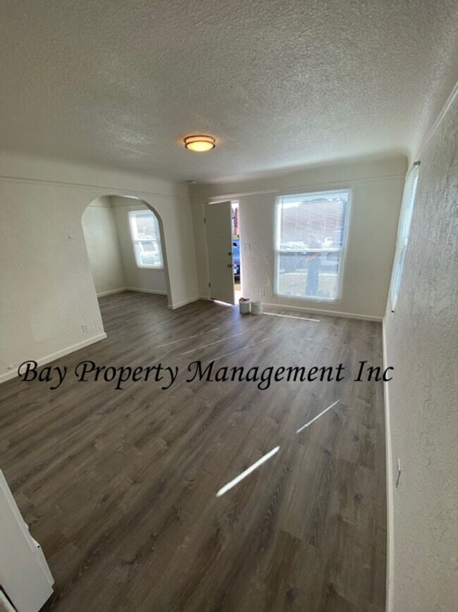 1205-1205 1/2 2nd Ave in Salinas, CA - Building Photo - Building Photo