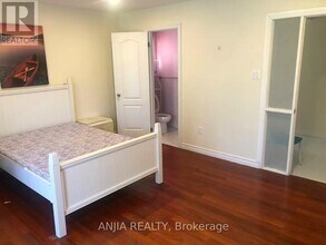 20 Colinayre Crescent in Toronto, ON - Building Photo - Building Photo