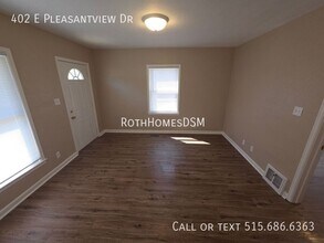 402 E Pleasant Vw Dr in Des Moines, IA - Building Photo - Building Photo