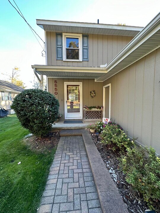 5550 Joslin Dr in Gregory, MI - Building Photo