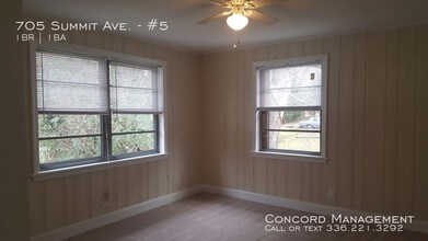 705 Summit Ave-Unit -#5 in Greensboro, NC - Building Photo - Building Photo