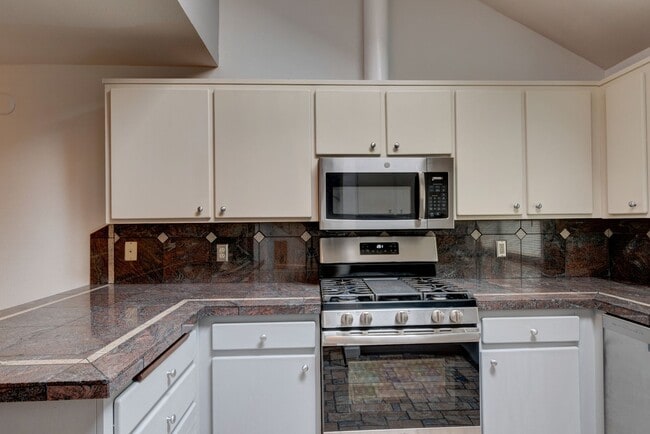187 NE Nunan Loop in Oak Harbor, WA - Building Photo - Building Photo