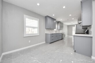 7718 Romney Rd in Houston, TX - Building Photo - Building Photo