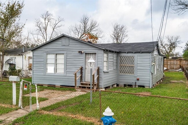 4611 White Rock St in Houston, TX - Building Photo - Building Photo