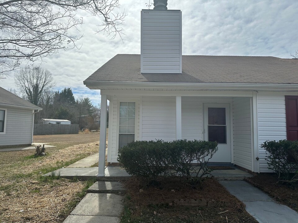 3210 Anvil Pl in Greensboro, NC - Building Photo