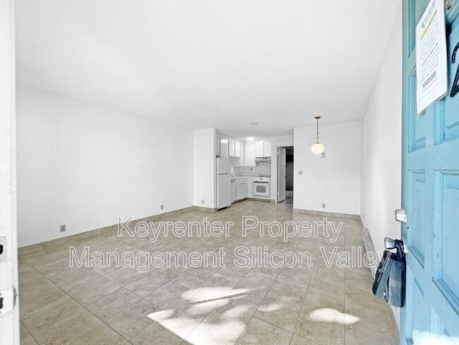 889 Canfield Ct in San Jose, CA - Building Photo - Building Photo