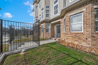 2020 McGowen St in Houston, TX - Building Photo - Building Photo