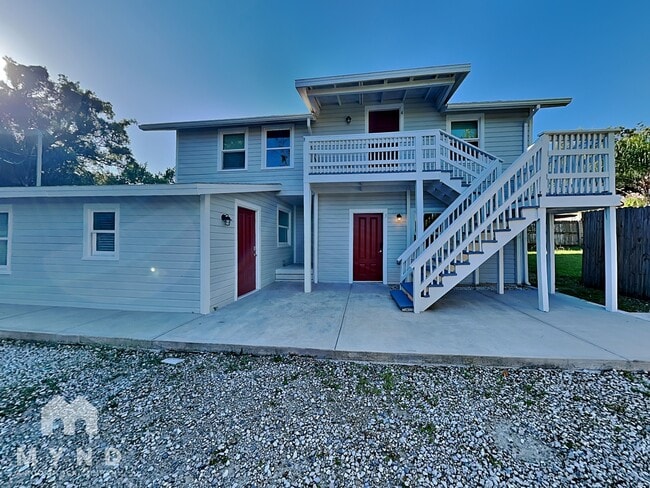 property at 829 E Orange St