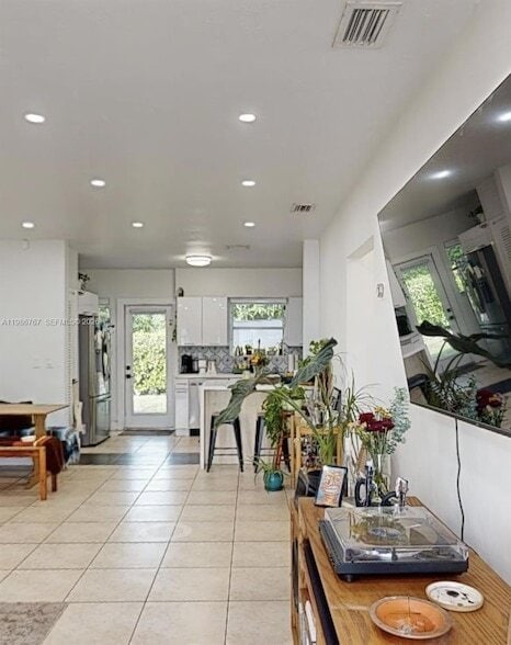 281 NE 112th St in Miami, FL - Foto de edificio - Building Photo