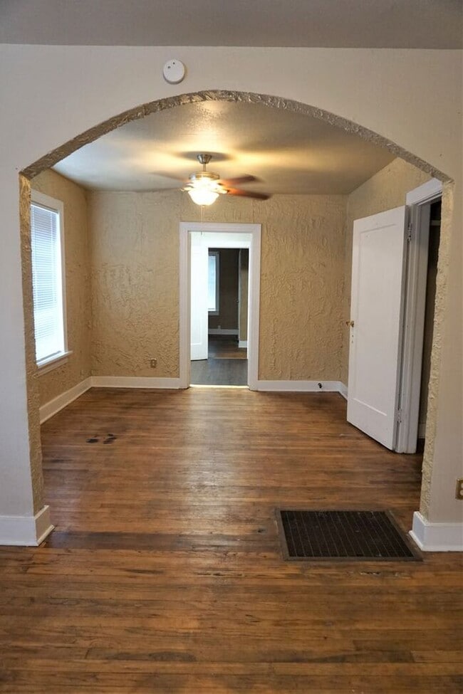 1130 NE 17th St in Oklahoma City, OK - Building Photo - Building Photo