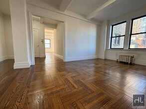 WEST 68 STREET in New York, NY - Foto de edificio - Building Photo