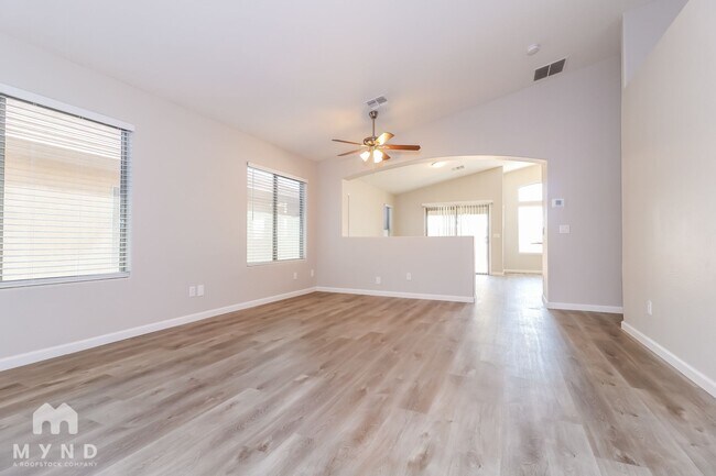 25846 W Kendall St in Buckeye, AZ - Building Photo - Building Photo