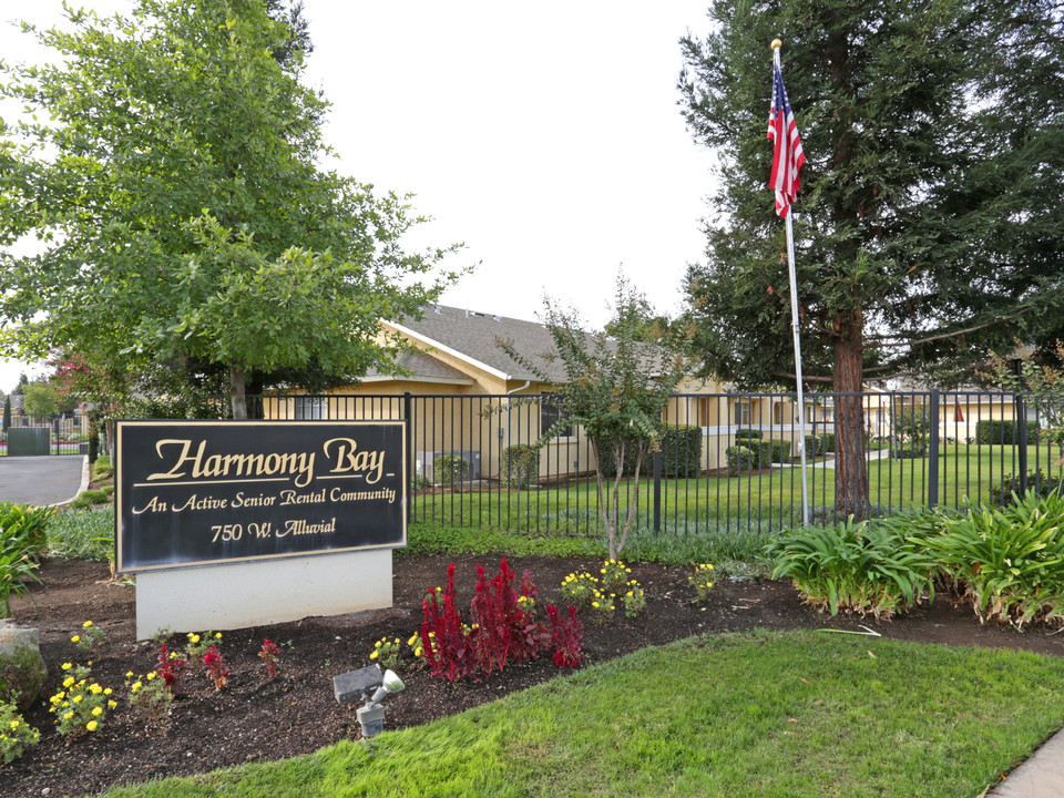 Harmony Bay (55 yrs and Older) in Clovis, CA - Building Photo