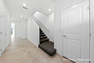 4445 Bayley Skye Ave in Las Vegas, NV - Building Photo - Building Photo