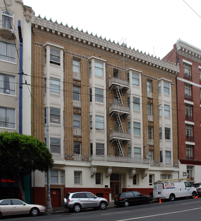 Buckingham Apartments in San Francisco, CA - Building Photo