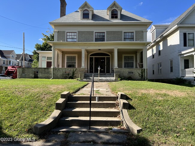 property at 1114 Union St