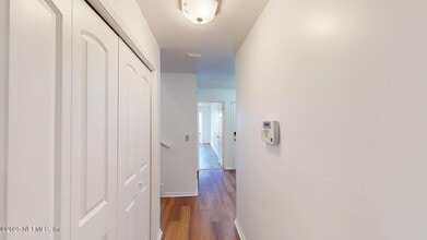 5675 Marathon Pkwy in Jacksonville, FL - Building Photo - Building Photo