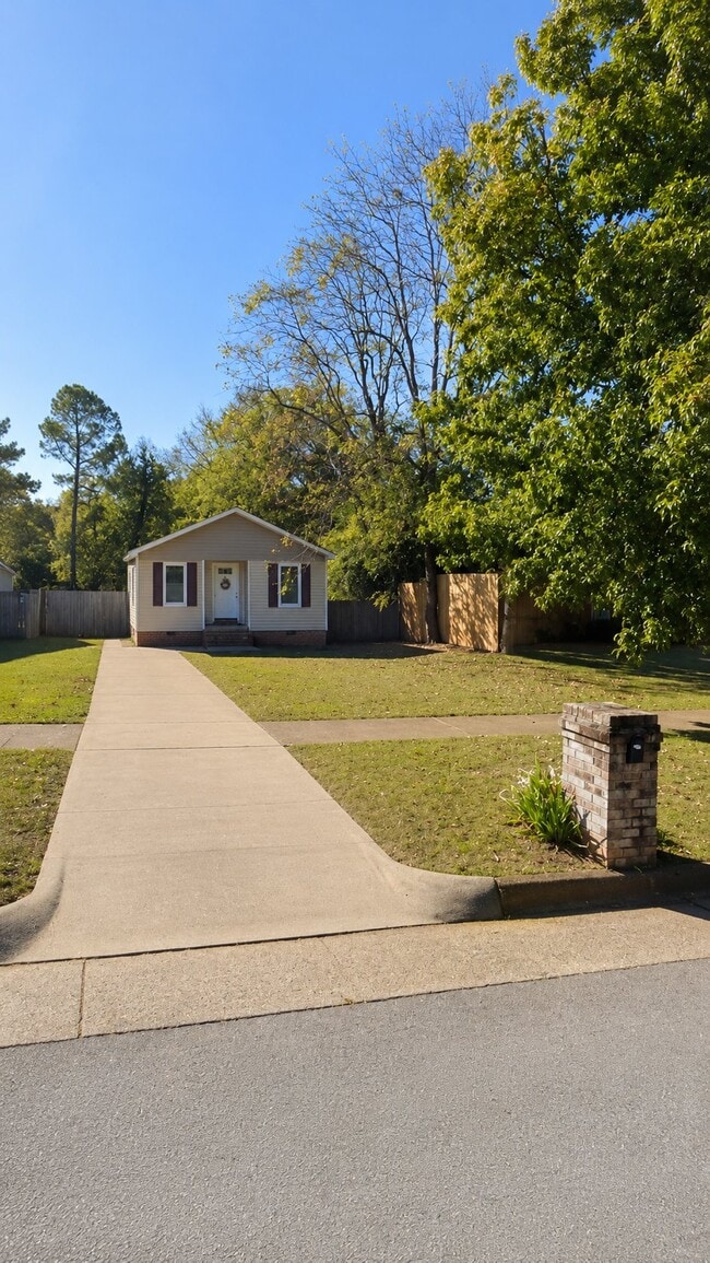 property at 1003 Moulton St E