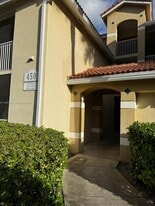 450 S Park Rd in Hollywood, FL - Building Photo